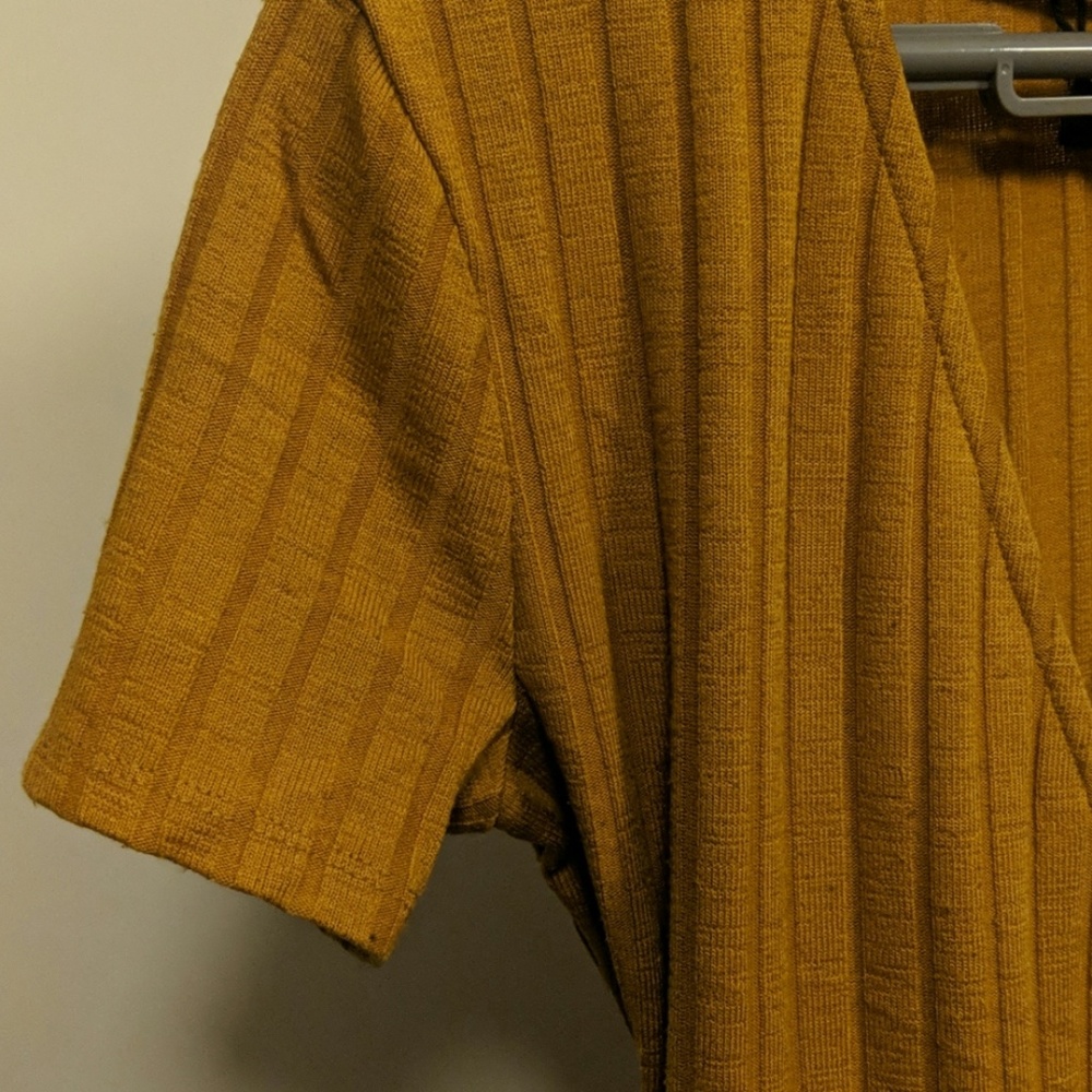 Tunic - Picture 2 of 2